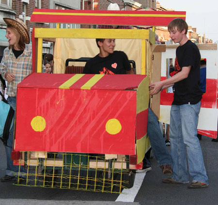 parade 8